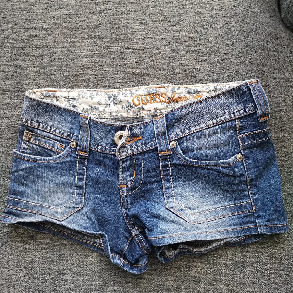 Guess Women jeans shorts - Size 25